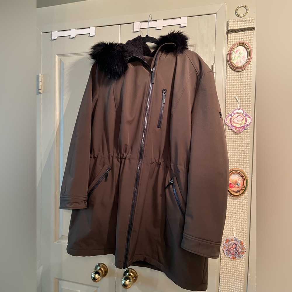 Calvin Klein winter coat. Beautiful condition. Size 2x